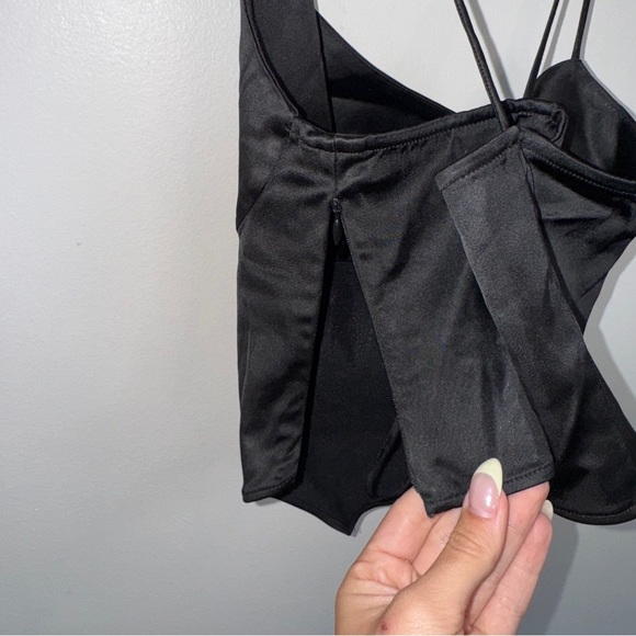 Revolve Song of Style Aislin Cami in Black
SONG OF STYLE Small - Picture 8 of 9